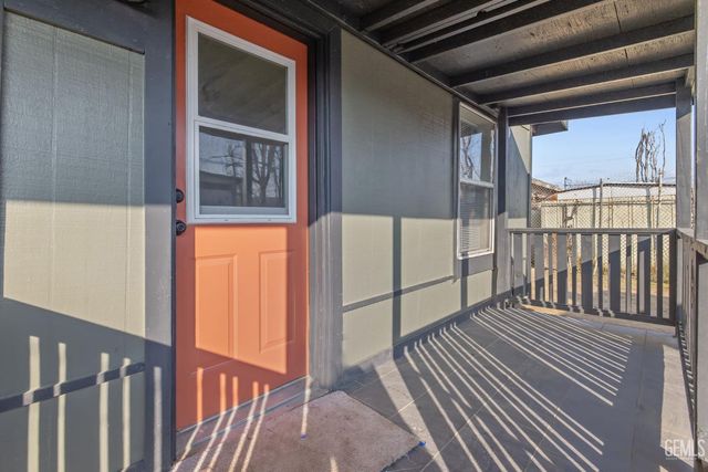 2223 Steele Avenue, Bakersfield, CA 93307