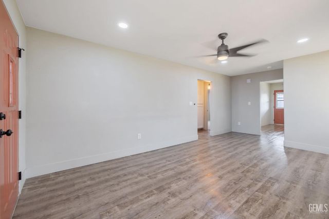 2223 Steele Avenue, Bakersfield, CA 93307