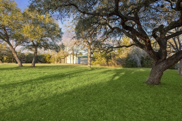 6404 Fm 1948 Road W, Burton, TX 77835