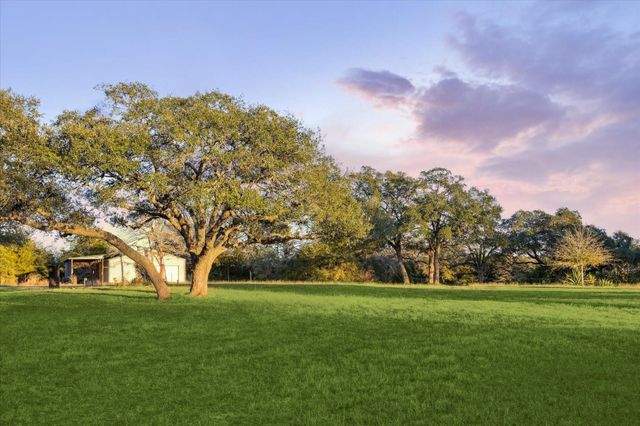 6404 Fm 1948 Road W, Burton, TX 77835