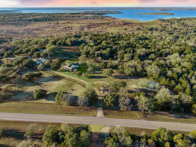 6404 Fm 1948 Road W, Burton, TX 77835