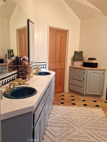 21425 Sawpit Canyon, Cedarpines Park, CA 92322