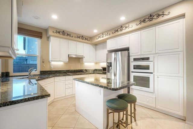 11707 Aspen View, San Diego, CA 92128