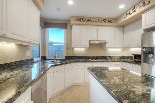 11707 Aspen View, San Diego, CA 92128