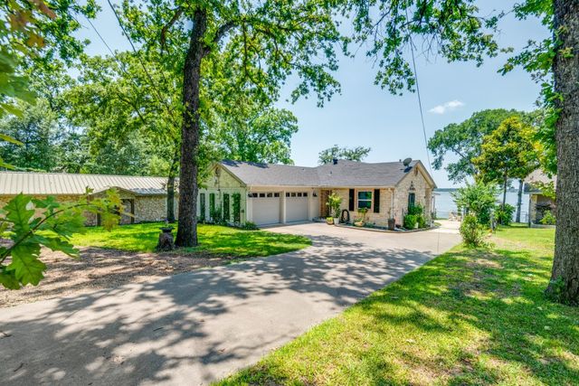 105 Causeway Court, Gun Barrel City, TX 75156