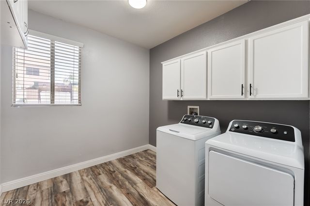 8701 Butterchurn Avenue, Las Vegas, NV 89143