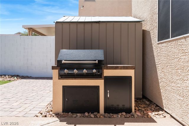 8701 Butterchurn Avenue, Las Vegas, NV 89143