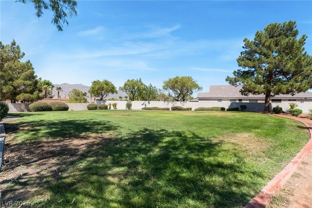 8701 Butterchurn Avenue, Las Vegas, NV 89143