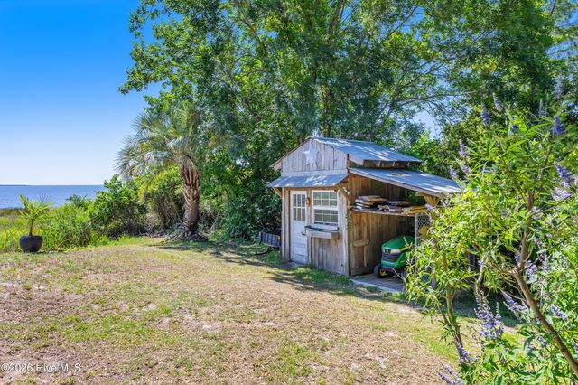1523 Shepard Road SE, Boiling Spring Lakes, NC 28461