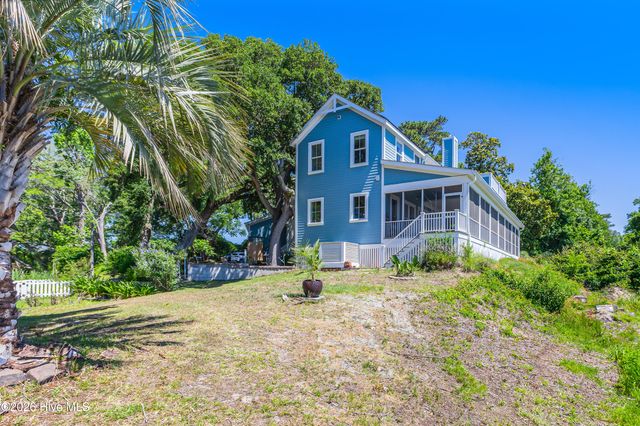 1523 Shepard Road SE, Boiling Spring Lakes, NC 28461