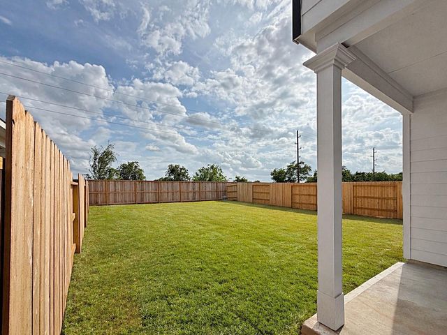 325 Stone Placa Trail, Brookshire, TX 77423