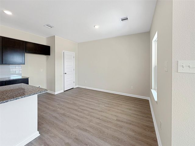 325 Stone Placa Trail, Brookshire, TX 77423