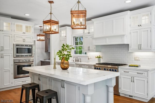 7 Gordon Rd, Essex Fells Twp., NJ 07021