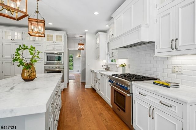7 Gordon Rd, Essex Fells Twp., NJ 07021