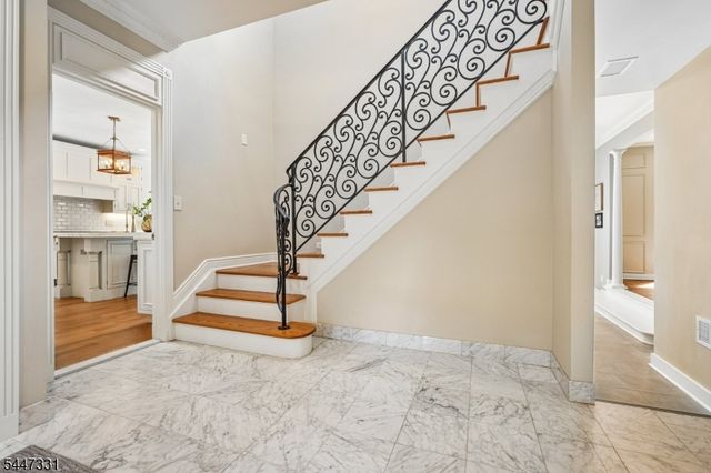 7 Gordon Rd, Essex Fells Twp., NJ 07021