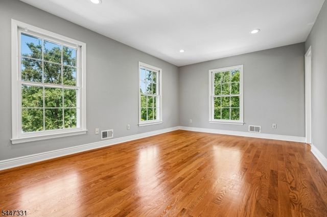 7 Gordon Rd, Essex Fells Twp., NJ 07021