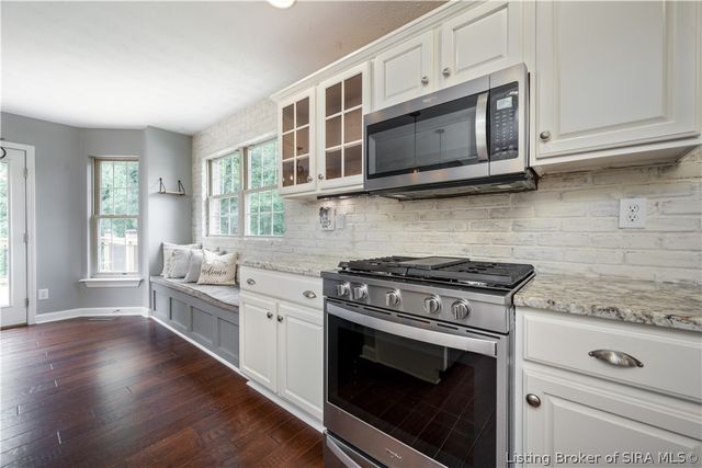 12008 Eagle Knoll Drive, Sellersburg, IN 47172