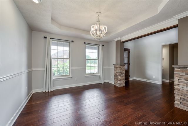 12008 Eagle Knoll Drive, Sellersburg, IN 47172