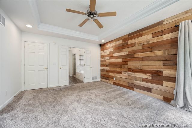 12008 Eagle Knoll Drive, Sellersburg, IN 47172