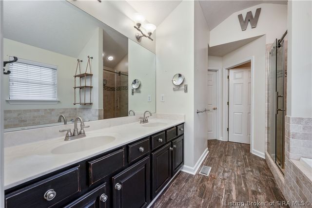 12008 Eagle Knoll Drive, Sellersburg, IN 47172
