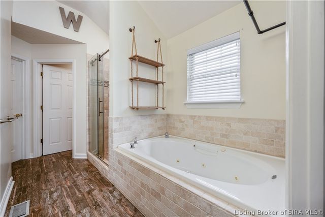 12008 Eagle Knoll Drive, Sellersburg, IN 47172