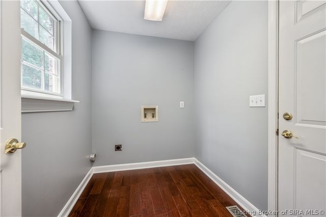 12008 Eagle Knoll Drive, Sellersburg, IN 47172