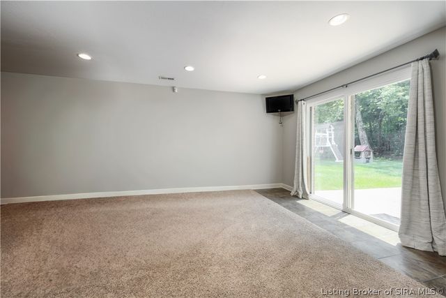 12008 Eagle Knoll Drive, Sellersburg, IN 47172