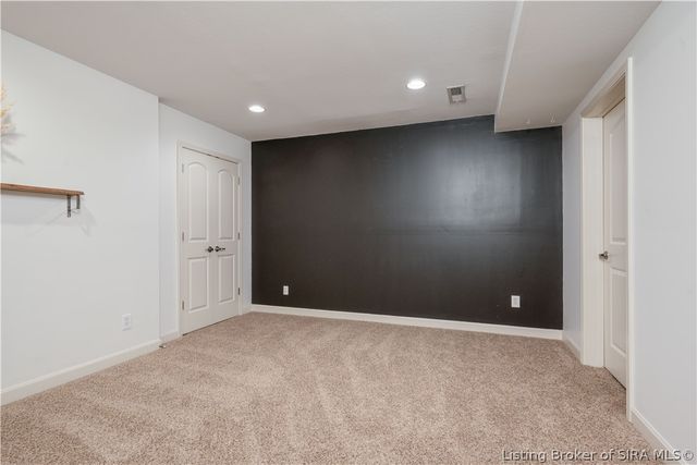 12008 Eagle Knoll Drive, Sellersburg, IN 47172