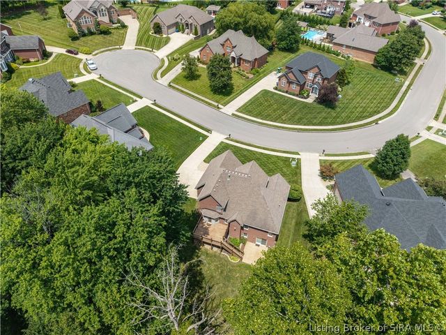 12008 Eagle Knoll Drive, Sellersburg, IN 47172