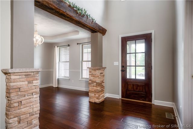 12008 Eagle Knoll Drive, Sellersburg, IN 47172