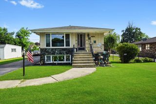 6913 97th Street, Chicago Ridge, IL 60415