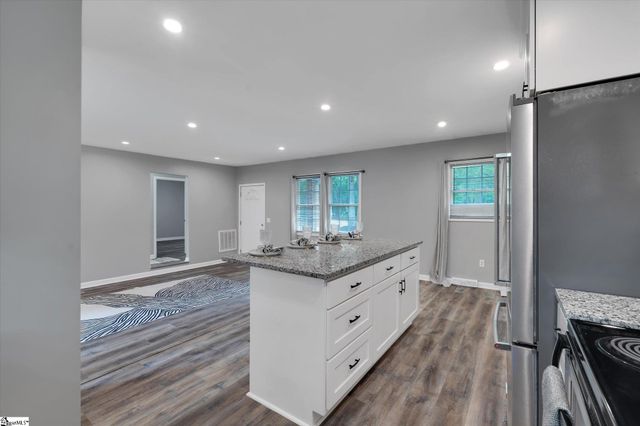 110 Lyons Court, Simpsonville, SC 29681
