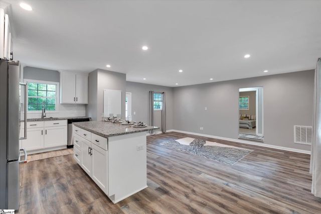 110 Lyons Court, Simpsonville, SC 29681