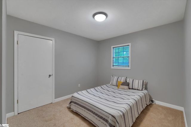 110 Lyons Court, Simpsonville, SC 29681