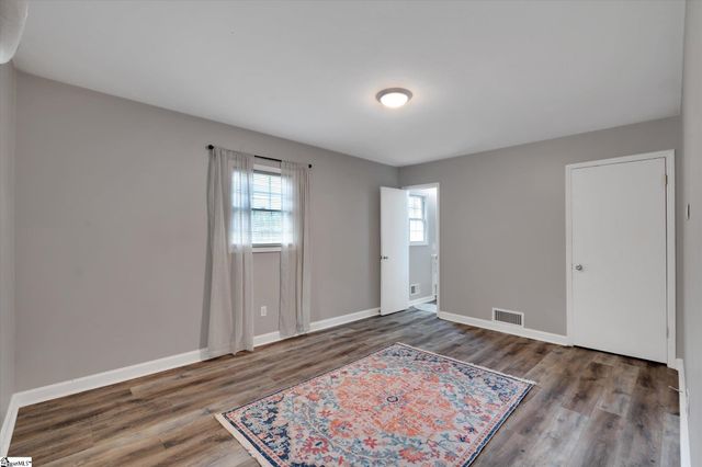 110 Lyons Court, Simpsonville, SC 29681