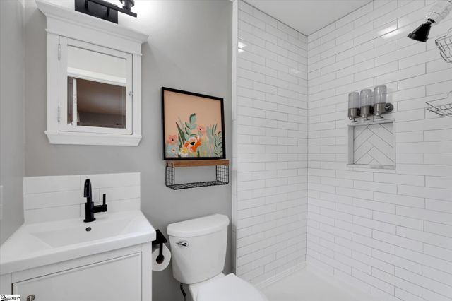 110 Lyons Court, Simpsonville, SC 29681