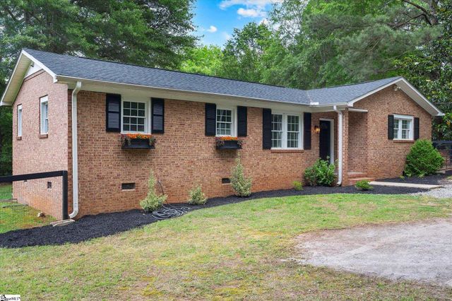 110 Lyons Court, Simpsonville, SC 29681