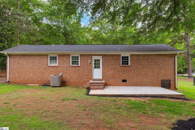 110 Lyons Court, Simpsonville, SC 29681