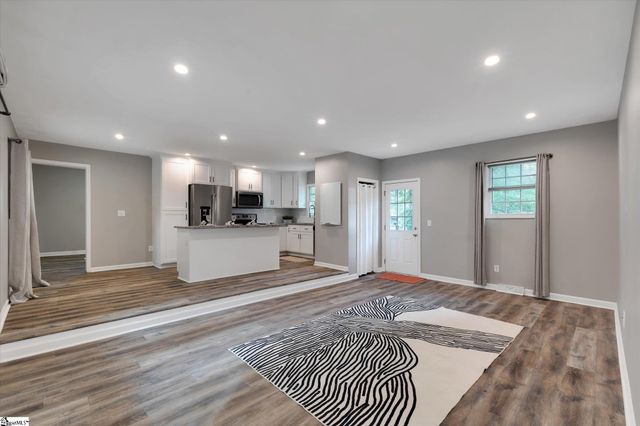 110 Lyons Court, Simpsonville, SC 29681