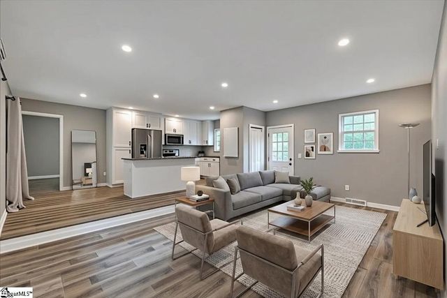 110 Lyons Court, Simpsonville, SC 29681