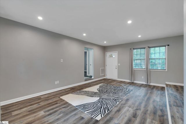 110 Lyons Court, Simpsonville, SC 29681