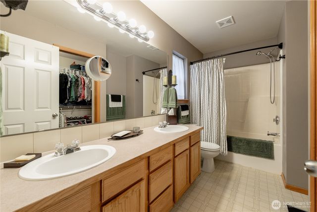 10025 2nd Place SE, Lake Stevens, WA 98258