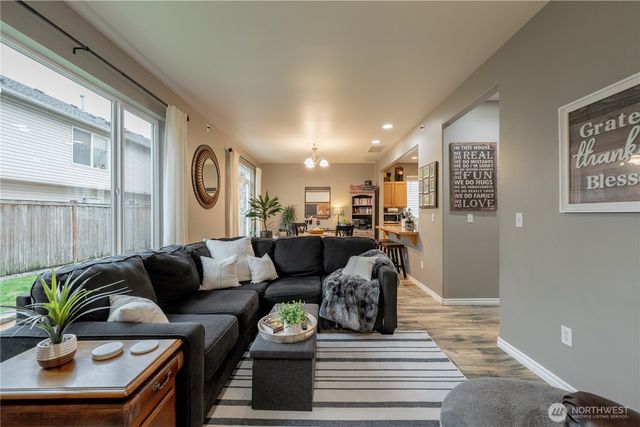 10025 2nd Place SE, Lake Stevens, WA 98258