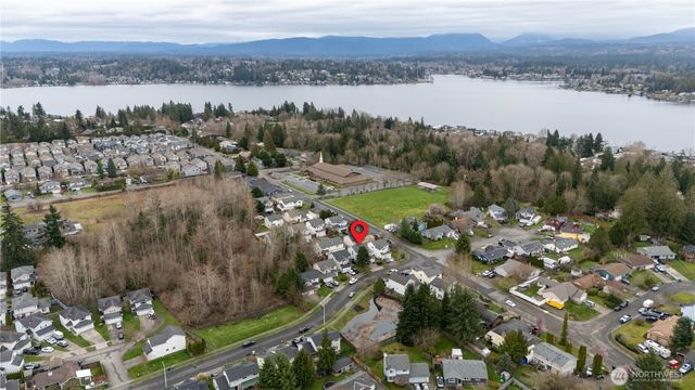10025 2nd Place SE, Lake Stevens, WA 98258
