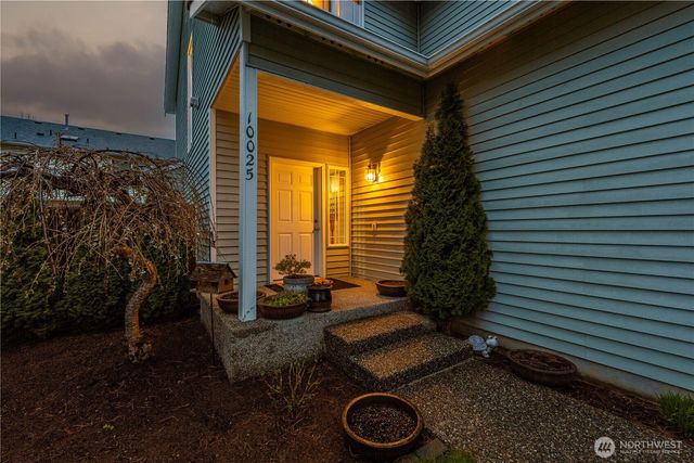 10025 2nd Place SE, Lake Stevens, WA 98258