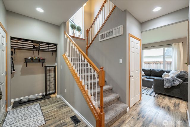 10025 2nd Place SE, Lake Stevens, WA 98258