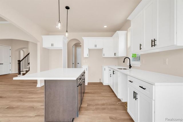 4118 Spring Meadows Drive, Sterling Heights, MI 48314