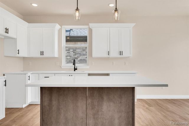 4118 Spring Meadows Drive, Sterling Heights, MI 48314