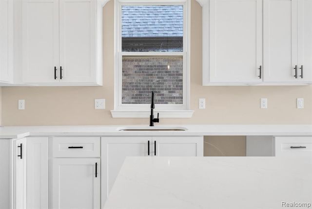 4118 Spring Meadows Drive, Sterling Heights, MI 48314