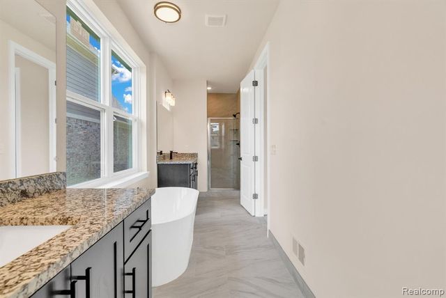 4118 Spring Meadows Drive, Sterling Heights, MI 48314